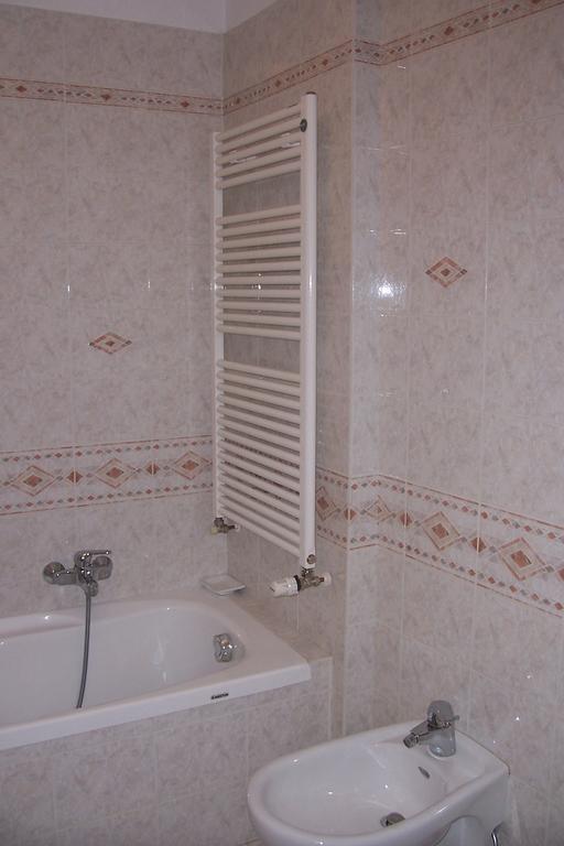Apartamento Fabbricato Indipendente Centro Lozzo Cadore Habitación foto