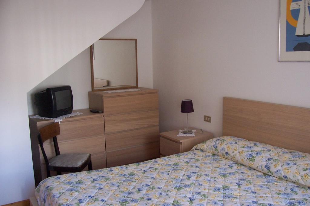 Apartamento Fabbricato Indipendente Centro Lozzo Cadore Exterior foto